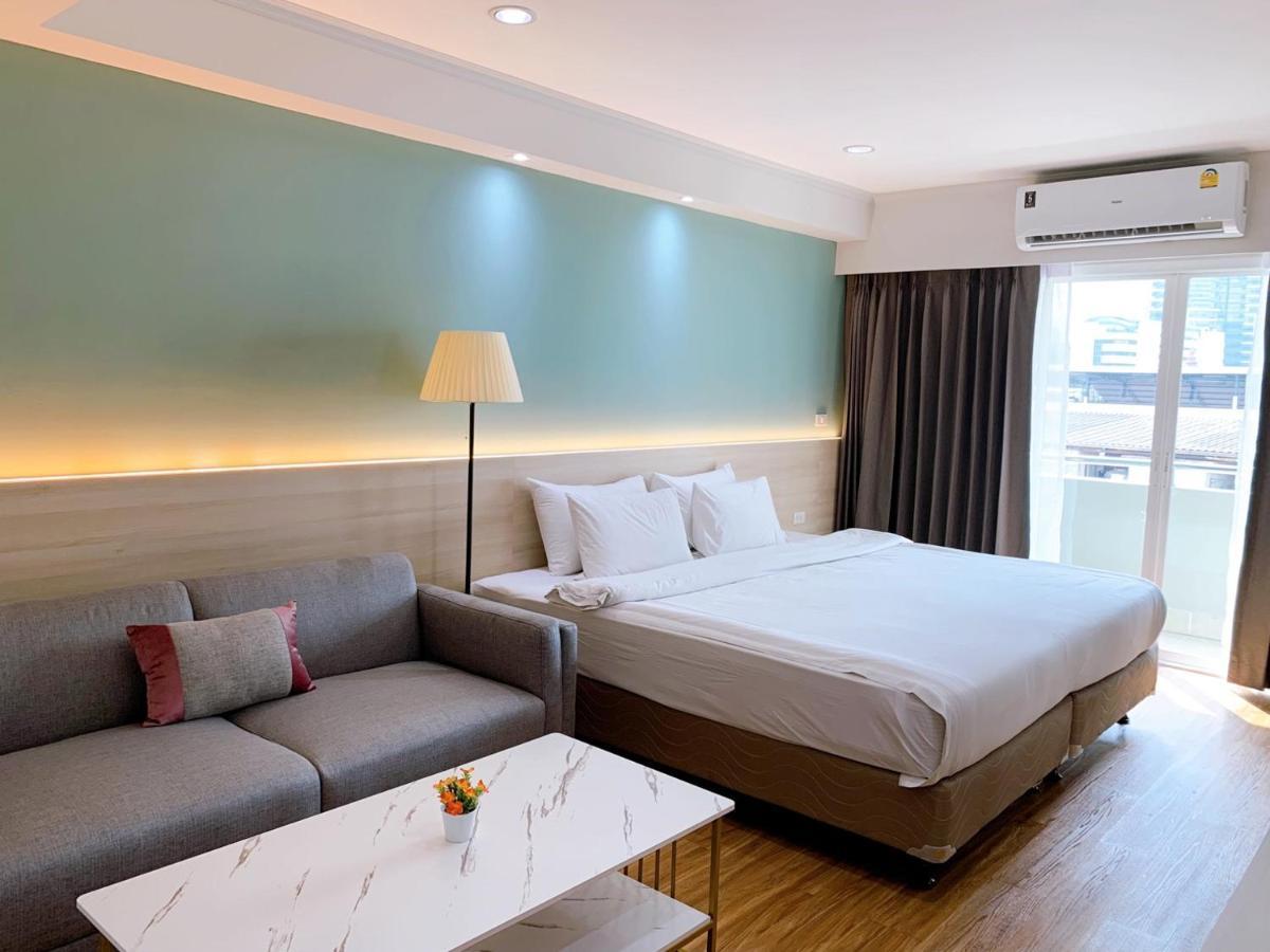 Miloft Sathorn Hotel - Sha Plus Certified Bangkok Zewnętrze zdjęcie Deluxe Room
